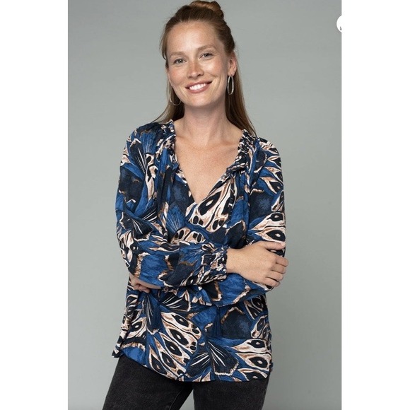 lovestitch Tops - Love Stitch Women's Top Size Medium Tie Neck Boho Peasant Butterfly Wings